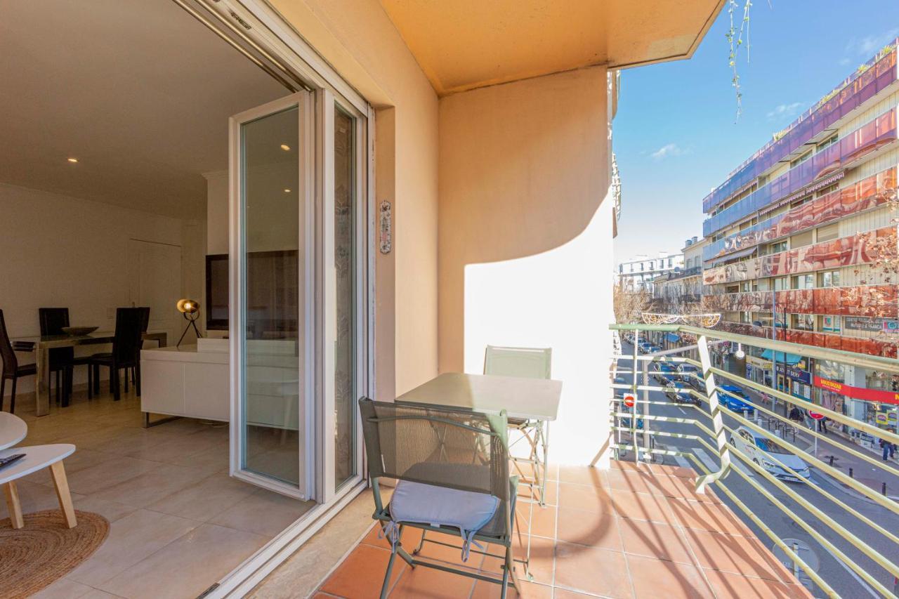 Bnb Renting bright design flat center of Antibes Eksteriør billede